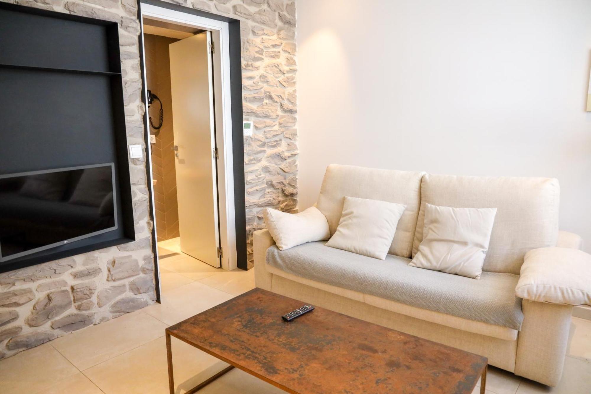Cala Vadella Beachwalk Suites Экстерьер фото